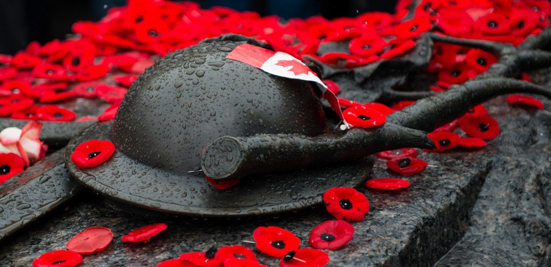 GongshowGear's tweet photo. Today, we take the time to remember those who sacrificed their lives so that we could have a better future. Lest we forget #RemembranceDay https://t.co/PNYGAgCCXb