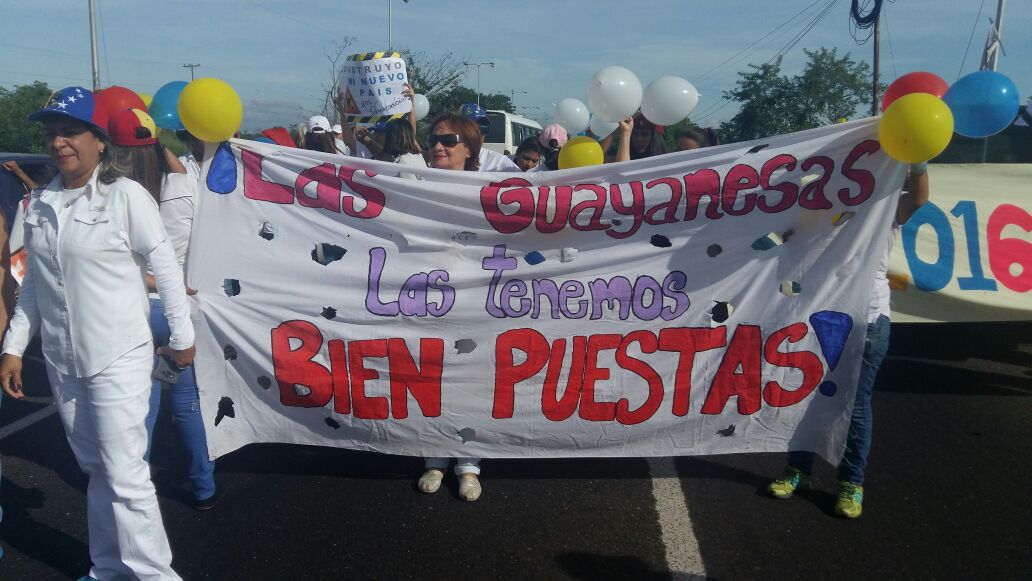 LuisRojasL10's tweet photo. Hoy con mucha fuerza y determinación las #Resteadas2016 de Guayana tomaron el Puente Caroní que comunica a San Félix con Puerto Ordaz #11Nov https://t.co/umOkrL2rDO