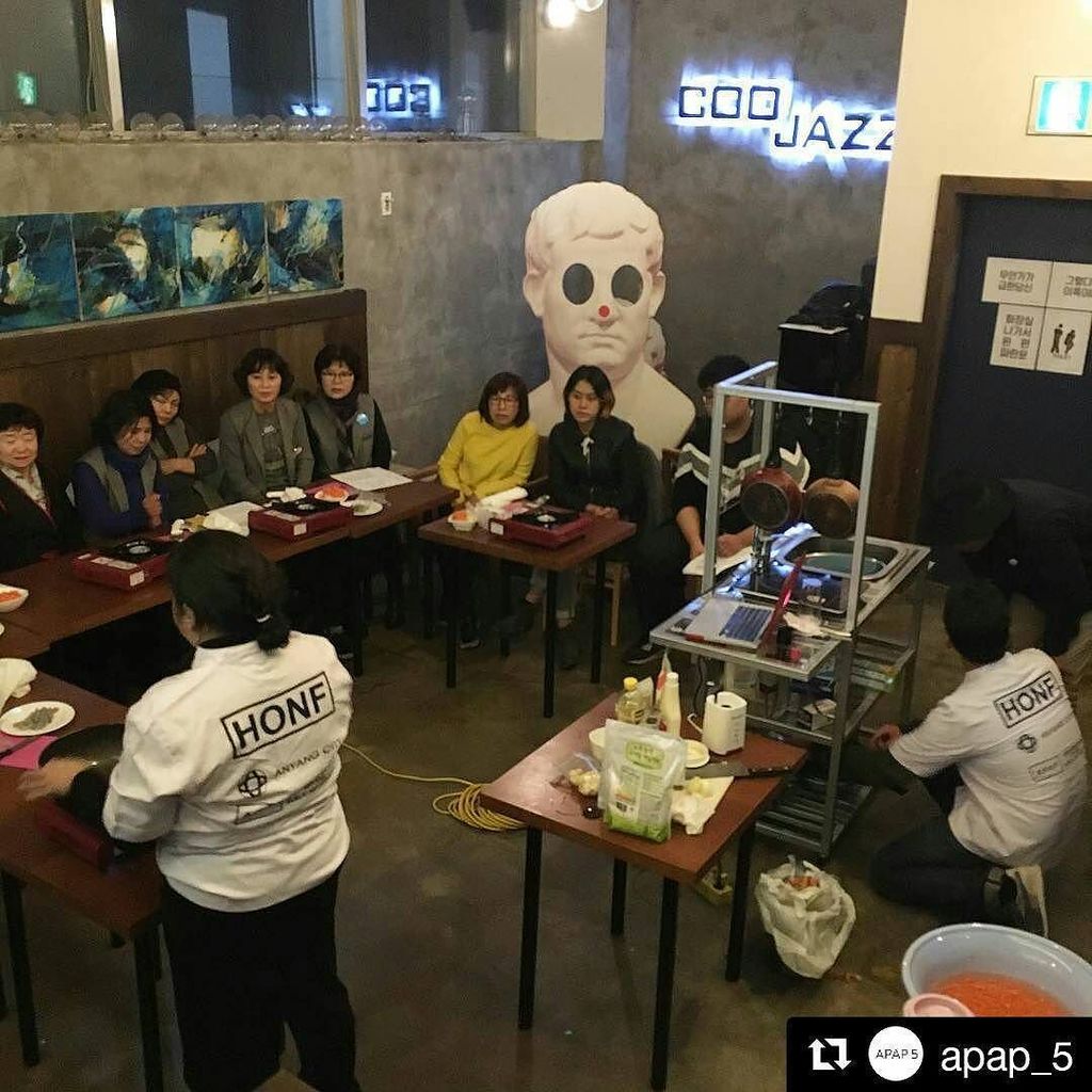 honfablab's tweet photo. Anyang Open Public Kitchen (AOPK) Workshop first day for 5th APAP at Coo Coffee #APAP5 #HONF #APL https://t.co/Jv9K6HsY6U