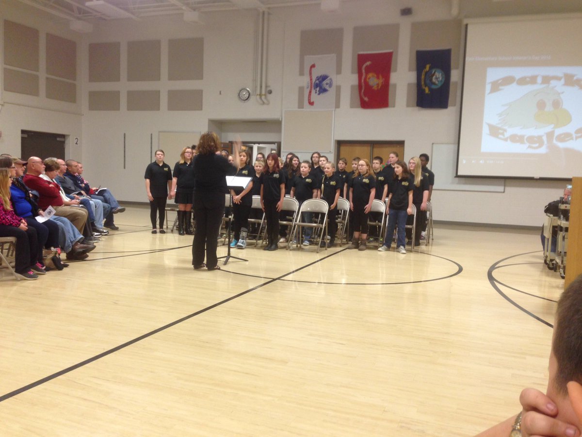 MrsRothKG's tweet photo. Park Singers at our Veterans Day program. #WeAreMG #activeargylls #thankful https://t.co/cPS9REAKtx