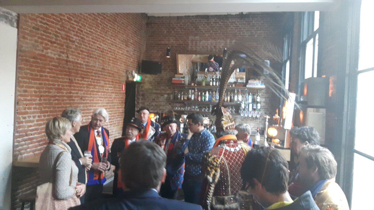 EllufElluf's tweet photo. Burgemeester Lampegat in gesprek met organisatie EllufElluf en FEC. https://t.co/7LrQdFSO9e