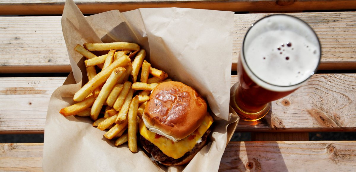 Thingone1's tweet photo. Looking to grab a burger and a beer? Aren't we all? @mackensy uncovers some good deals in #Asheville https://t.co/FM9izAX48y https://t.co/mklKMDxviQ