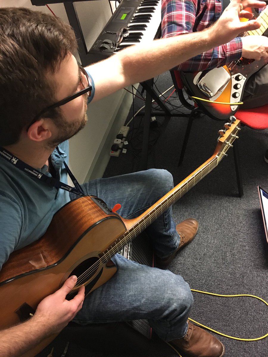 SJagdevPowell's tweet photo. @KellyDNicklin @BCUPGCESec Putting students In At The Deed End @musicalfutures #mftraining https://t.co/KjL4oW1YfF