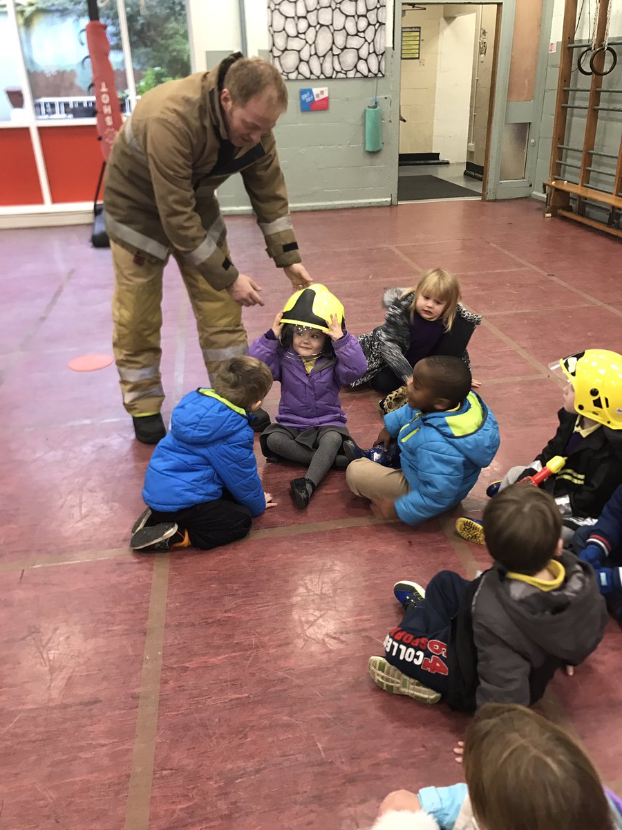 netherweans's tweet photo. Trying on another helmet after a fire safety talk #firefightervisit #workingwiththecommunity #peoplewhohelpus https://t.co/5BrCtqeKtn