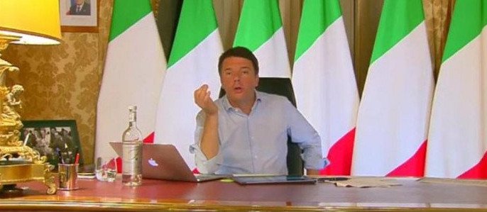 maxdantoni's tweet photo. Via le bandiere UE dalla scenografia, ma intanto l'Unione viene inserita esplicitamente in Costituzione. Il solito gioco di specchi https://t.co/04cwdtmIps