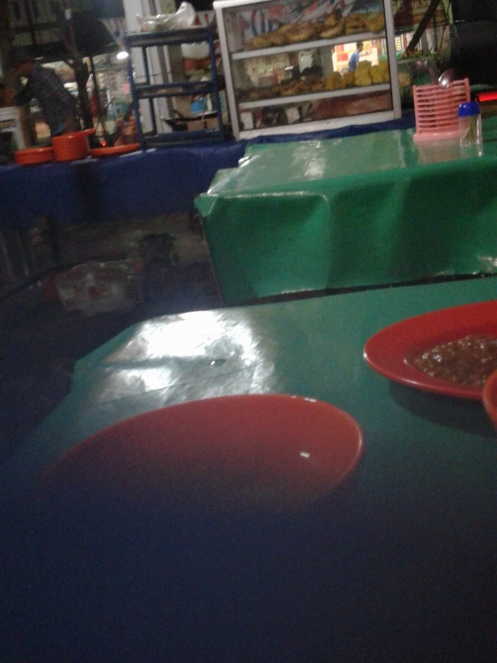 Yuk makan bareng <a href="/26ElaChiBi/">Laelaahn</a> wkwk