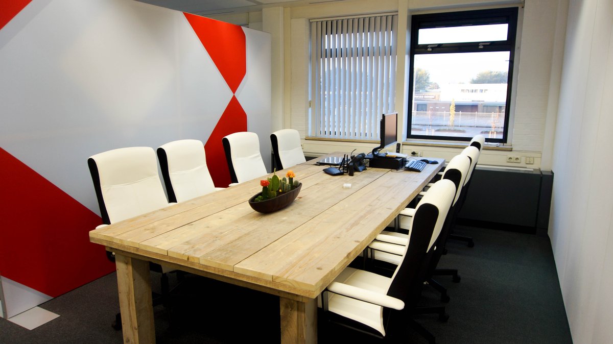 We zijn ons nieuwe kantoor ingetrokken! Zie hieronder alvast een voorproefje en kom langs om het hele kantoor te bekijken!