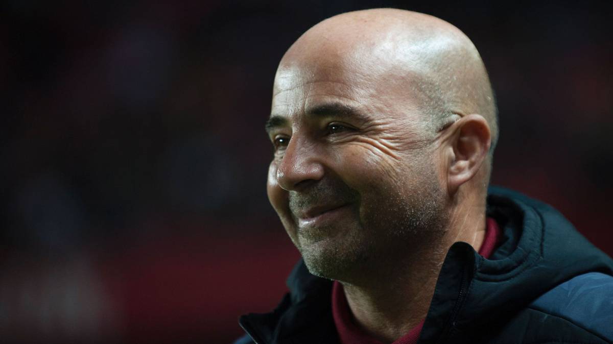AS_Futbol's tweet photo. Argentina mira a Sampaoli tras el fracaso de Bauza ante Brasil https://t.co/H8xrHSBpgg https://t.co/EZ7GqV1jlz