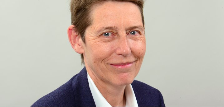 #Sarcomes : la chirurgienne Sylvie Bonvalot révèle les résultats d’un essai clinique innovant ► goo.gl/oGh9vE
#radiothérapie