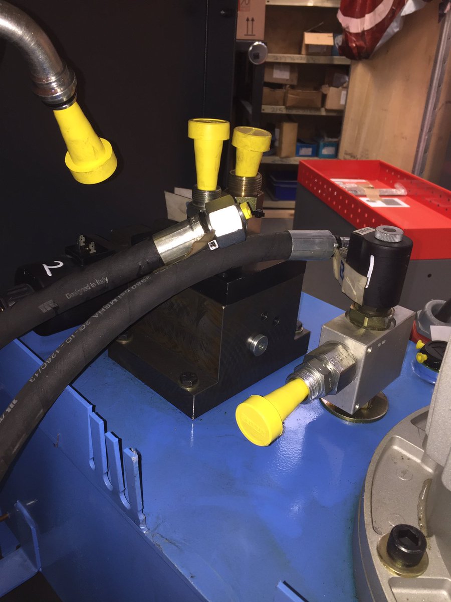 AllswageUK's tweet photo. Our service guys love the hose plugs! Saves clearing up an oily mess! #hoseplugs #nomess #yelloc https://t.co/wX7RXYd098