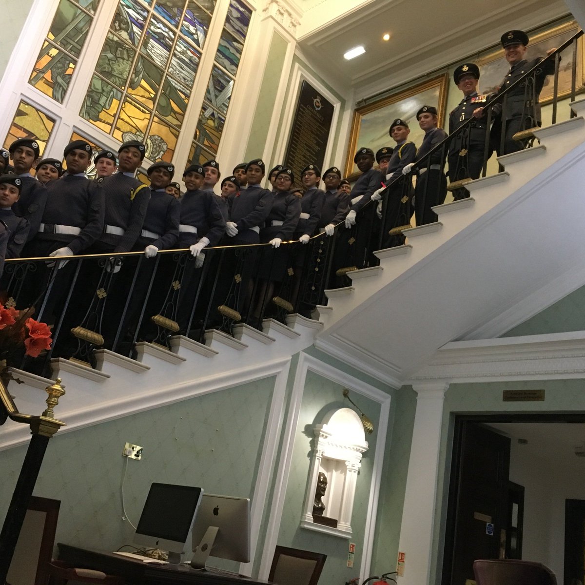 aircadets's tweet photo. 31 (Tower Hamlets) and 241 (Wanstead and Woodford) provided a guard of honour at the Pride of Britain Awards https://t.co/9I471JyoCx https://t.co/oFIDLjs7Xw