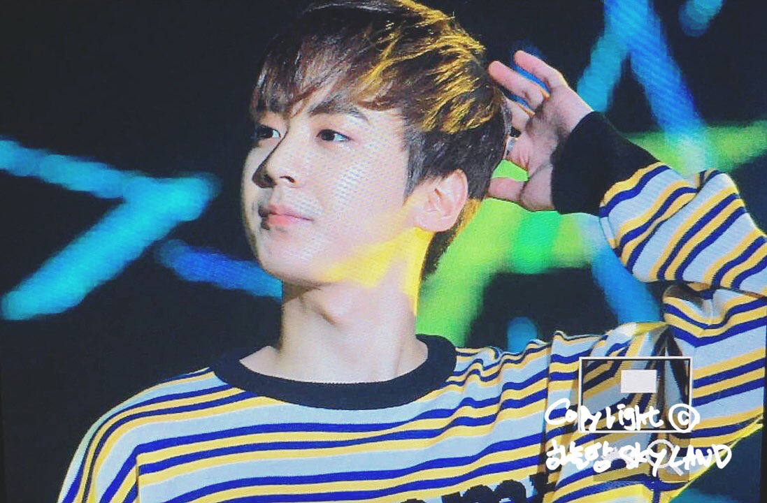 ChunjiPlanet's tweet photo. [PREVIEW] 161111 Chunji at TEENTOP Mini Concert in Taipei https://t.co/YLHIxoLabT [©chanhee_sky]