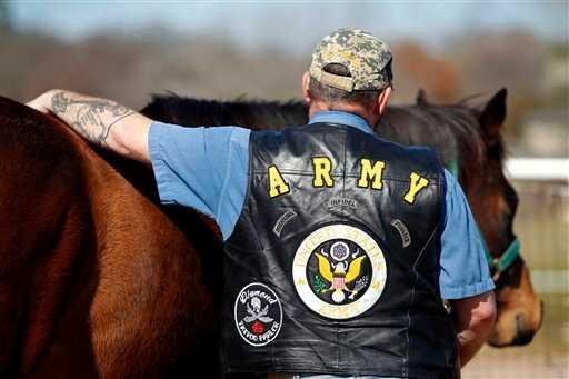 Happy #VeteransDay to all our service men and women. You are heroes! Thank you for your brave service to the United States! 🇺🇸