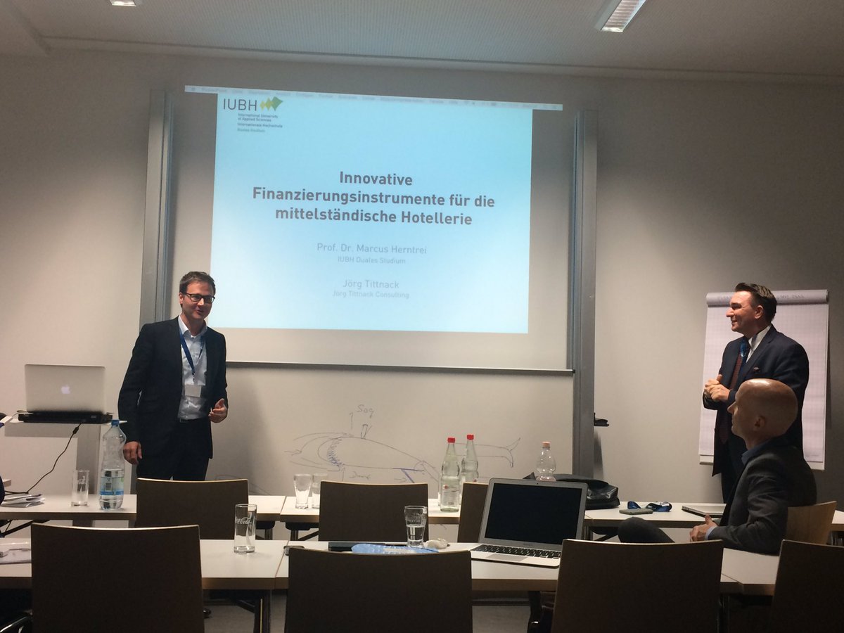 DGT_de's tweet photo. "Innovative Finanzierungsinstrumente für die mittelständische Hotellerie"
Prof. Marcus Herntrei &amp; Jörg Tittnack #dgtJT16 #Herntrei https://t.co/JNCIk0lCCp