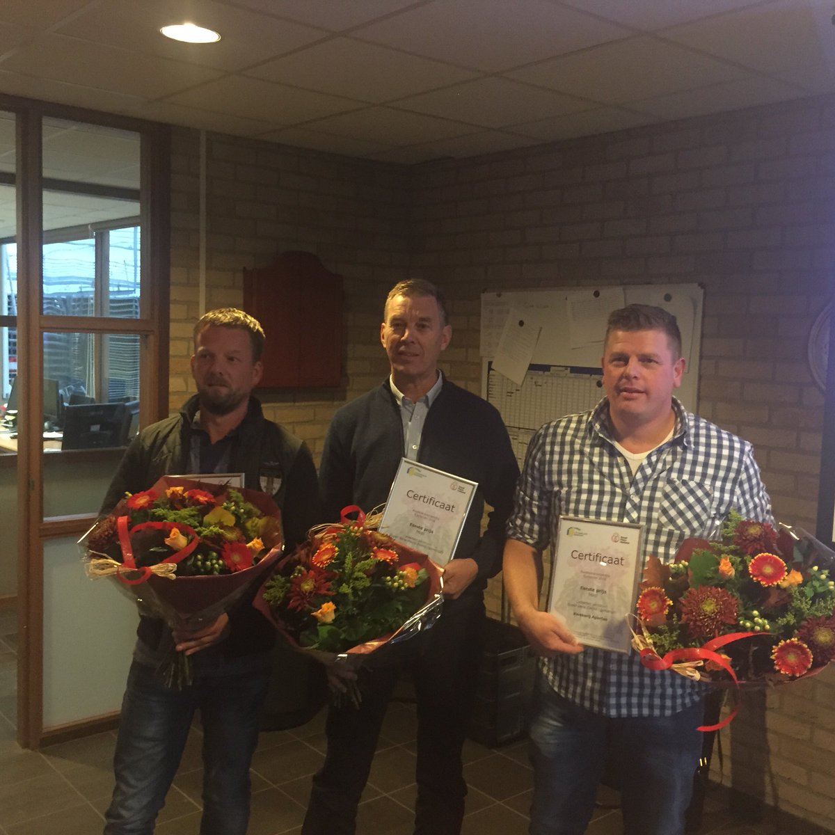 Winnaars kwaliteitscompetitie #cyclaam: kwekerij Apartus (mini), M.C.M Enthoven (midi) en kwekerij Vd Tillaer/Groothees. Op de foto vrnl.