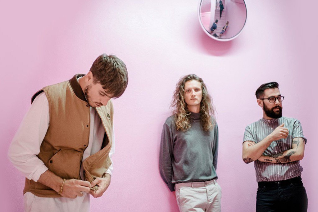 euphoriazine's tweet photo. TRACKS: @banfimusic - Happy When You Go https://t.co/KfxMtrvRSn https://t.co/FUsffUItoH