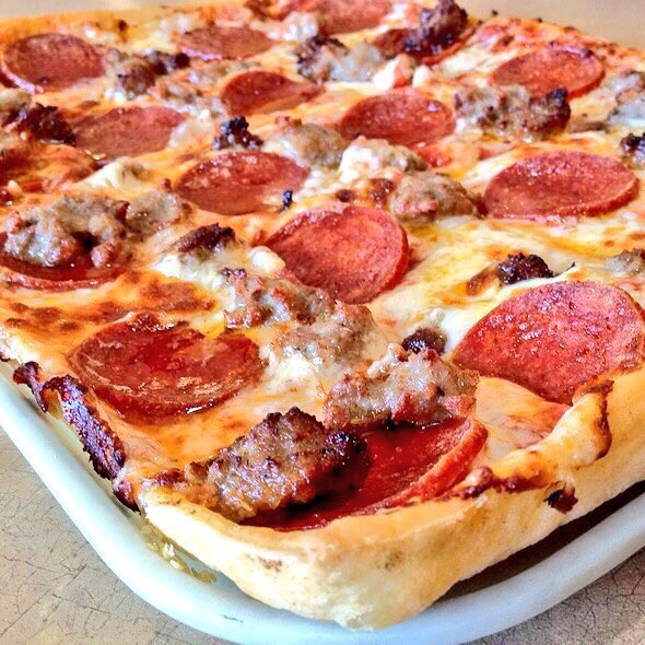 🔥Friday Giveaway🔥
Retweet for a chance to win a $25 #LedoPizza Gift card! 2 Winners picked randomly at 10pm 11/11/16