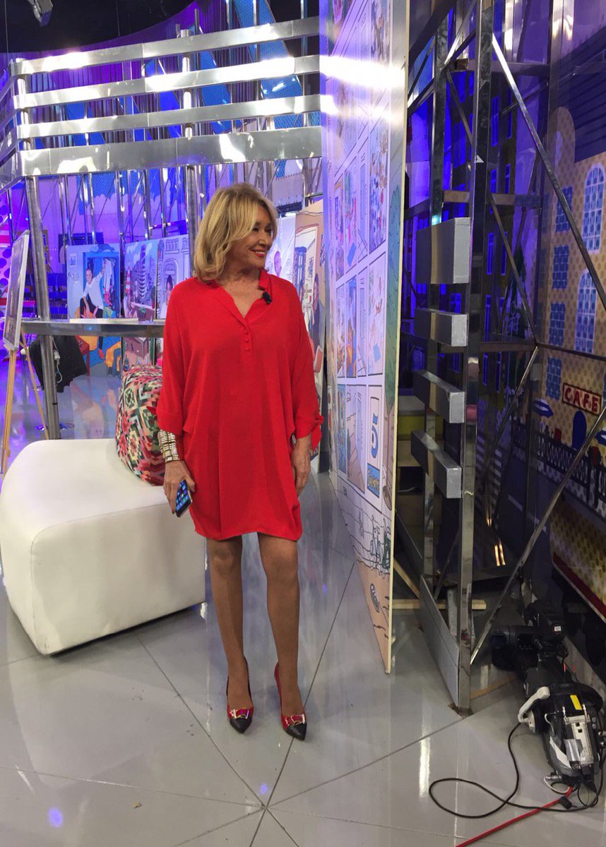 De @YKNFuencarral y zapatos <a href="/dividendos/">Los Dividendos del Corazón</a>,mi chica <a href="/milaximenez/">Mila Ximénez</a> PRECIOSA está tarde en <a href="/salvameoficial/">Sálvame Oficial</a> ,te mando un beso enorme desde Lisboa