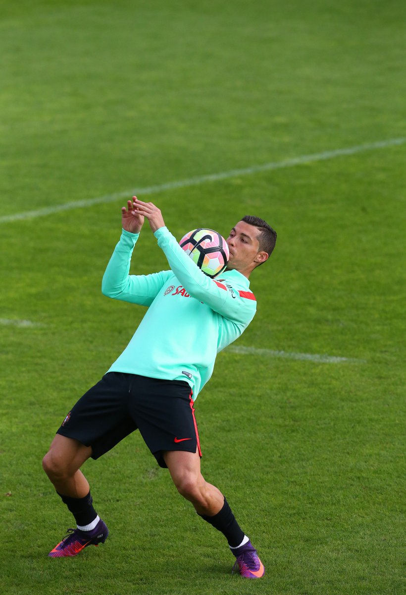 UEFA EURO 2024 on X Skills on show from Cristiano Ronaldo in Portugal training. https t YFHc1J9EXY X