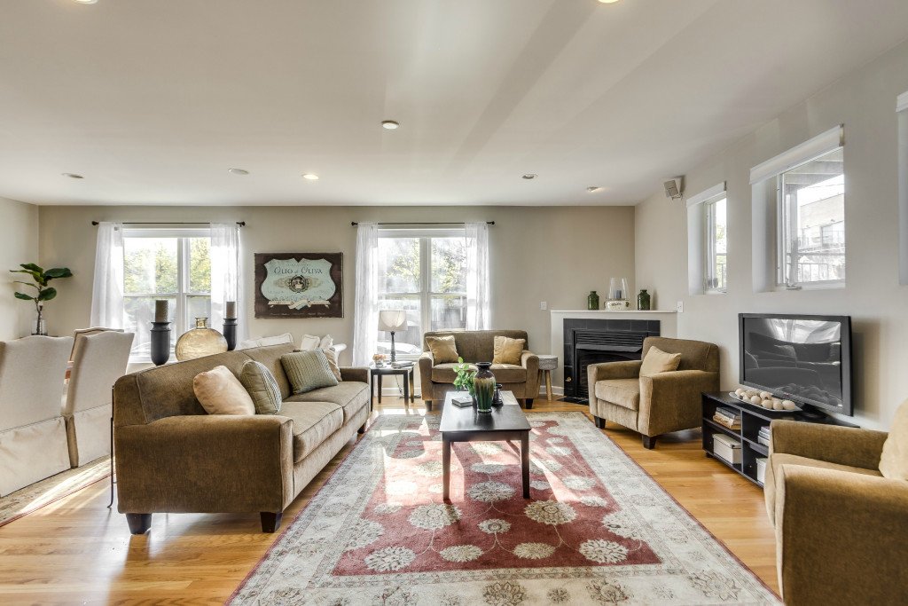 KlopasStratton's tweet photo. Charmed by this #DuplexDown in #Bucktown? Come see it this Sunday from 12-2! https://t.co/rofABHUrKP #ChicagoRealEstate #Home #WestTown https://t.co/dWePAtSn5b