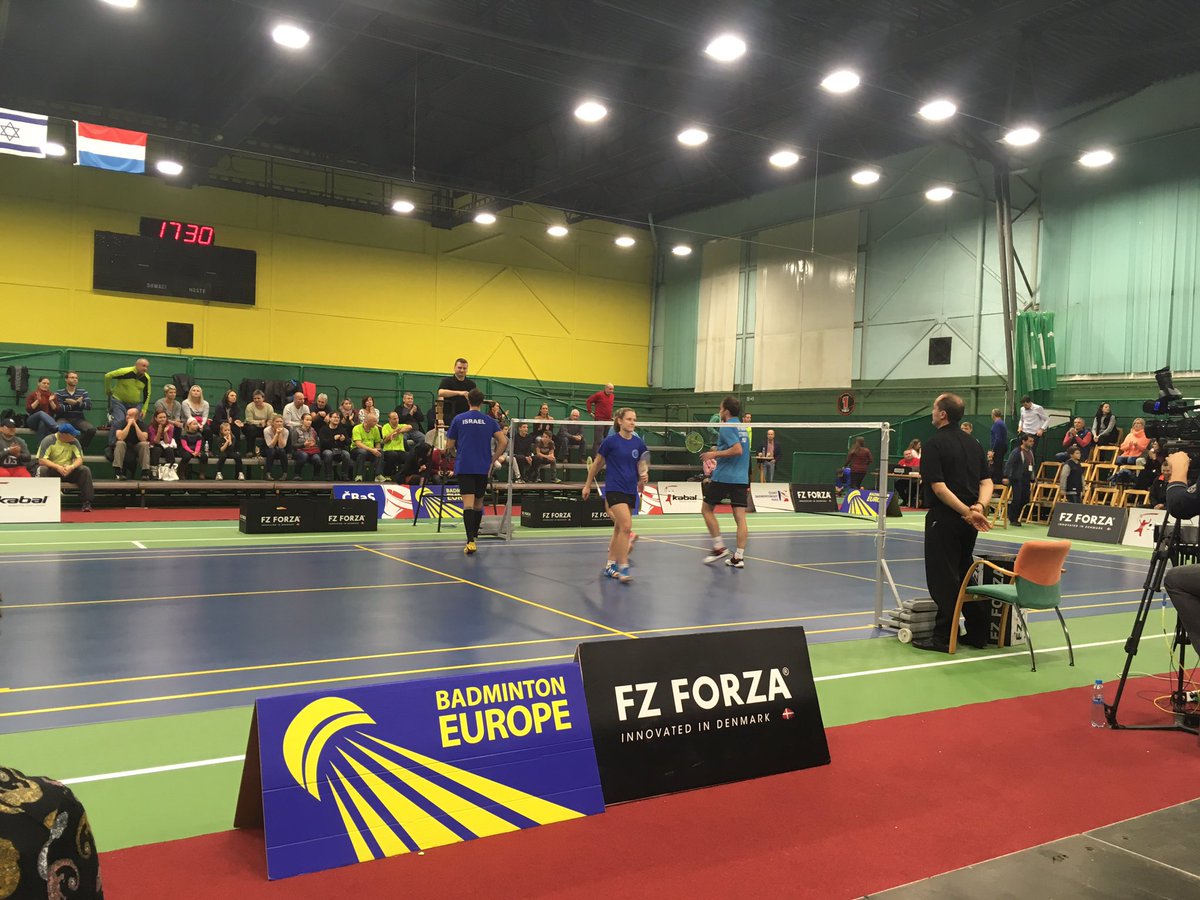 CzechBad's tweet photo. Český tým jde zásluhou Bitmana s Bášovou do vedení 1:0. #cze vs #Israel 1:0 #emtc17 https://t.co/nbwmQGASEn
