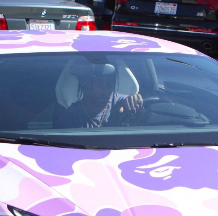 Theplugsociety_'s tweet photo. 🔌 Travis Scott in his Bape Lamborghini https://t.co/oxyfq0s95h