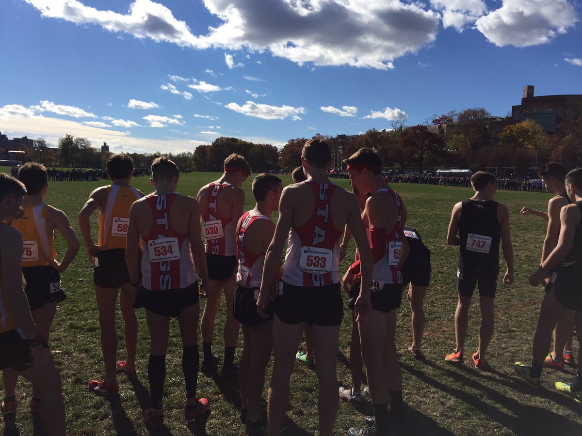 StagsXC's tweet image. Gentlemen up now #ncaaXC #GoStags