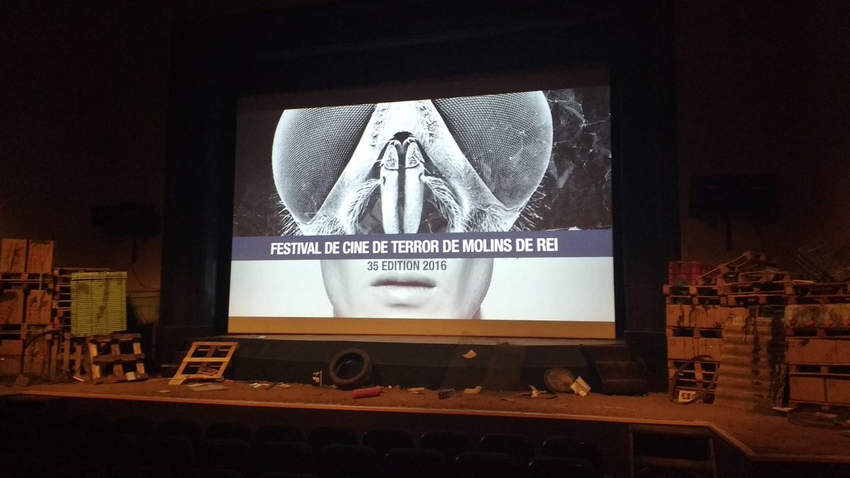 Cinedepatio's tweet photo. En @terrormolins a punto de ver @LaMadriguera32H en buena compañía y con una ambientación terrorífica. https://t.co/K4qb4MZzeI