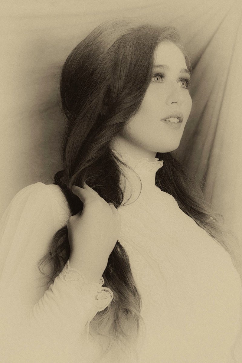 _Capture_you_'s tweet image. #photography #vintage #editing #studio #portraits