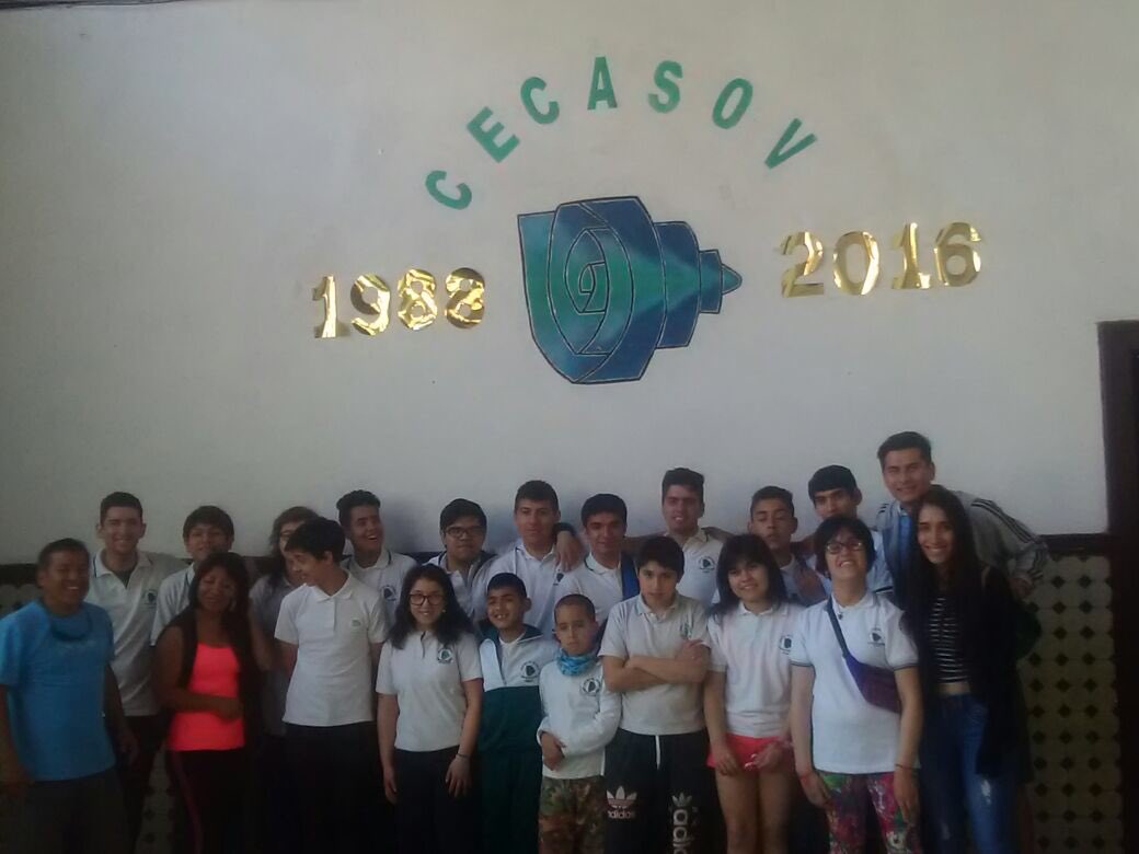 cecasov's tweet photo. Delegación deportiva de nuestro centro, rumbo a la ciudad de Serena. Vamos por esas medallas! 🏅 🎖 🏆🎽 https://t.co/pvCDB60KEg