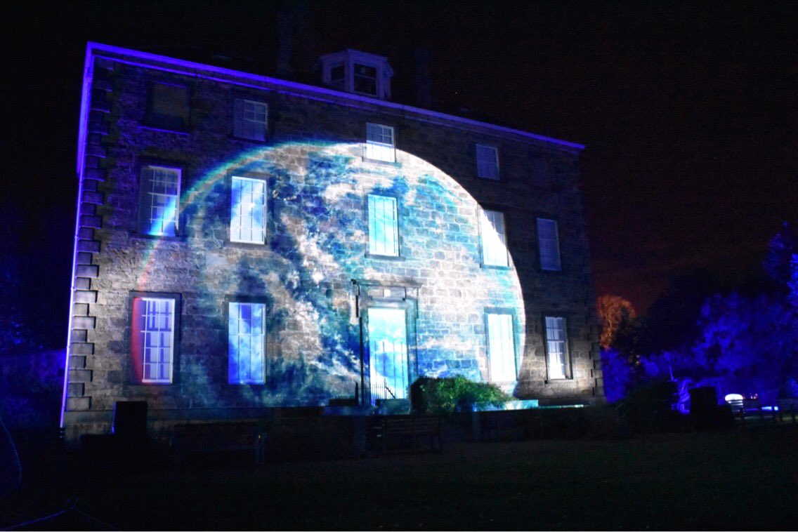 Tomeckus's tweet image. If you haven't seen @BotanicLights at @TheBotanics you can still do so until Sunday 🍂🍁🌾@edinburgh @walkingonleaves