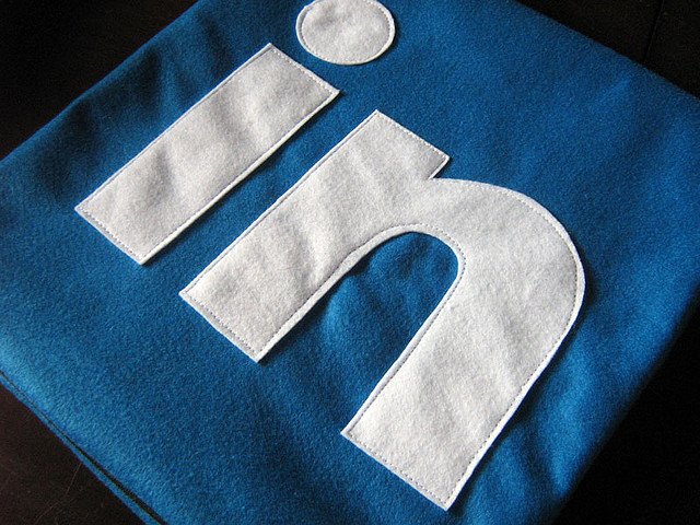 Happy8lab's tweet photo. Cómo hacer para vender en #LinkedIn ➜ https://t.co/85MPjZcVxJ https://t.co/f3tILs84Vt
