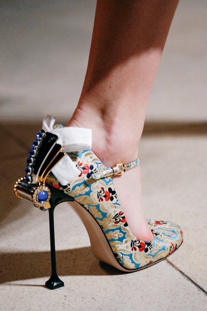 ImagePudding's tweet photo. .@LexiPrLtd @shoesmelissa #wowza @BBCNaga @JuliaBradbury loving these @iddpr #shoehour https://t.co/uufXsUyfWp