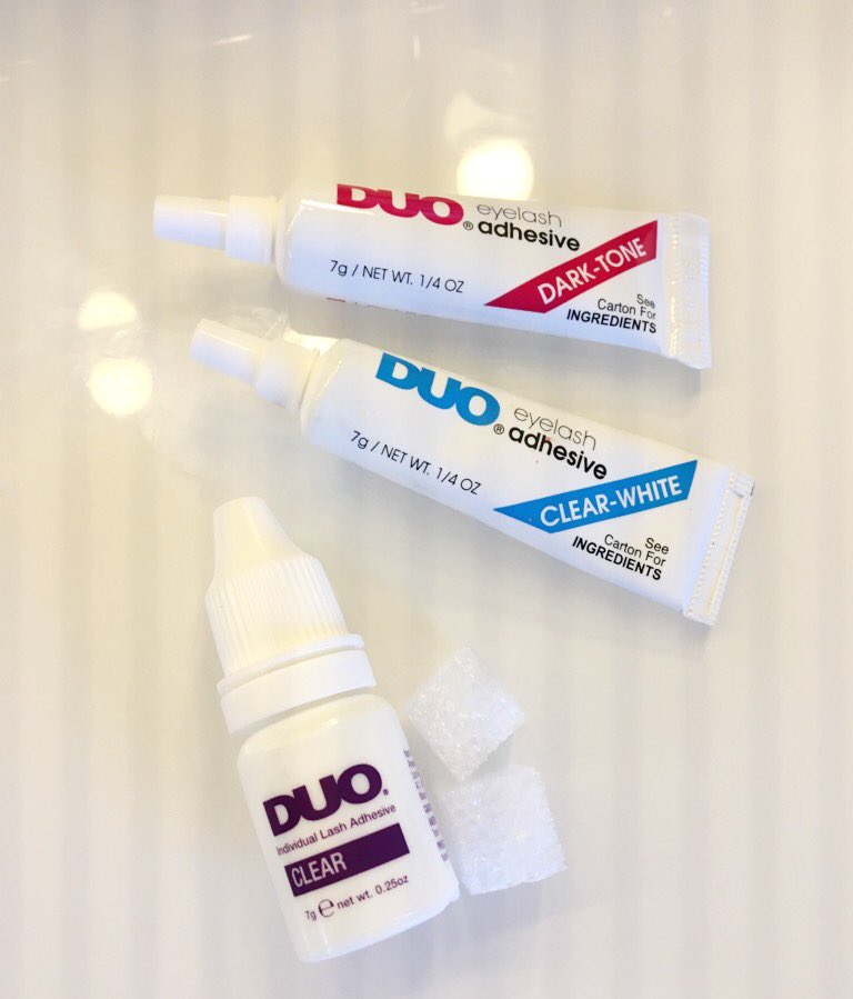HelenaMakeupArt's tweet photo. Busy writing my #makeup and #beauty #blog 🛍😍💄 today it's about my favourite #falseeyelashes glue brand #duo #duoadhesive 👀 #makeupblogger https://t.co/OBbTf5dVJY