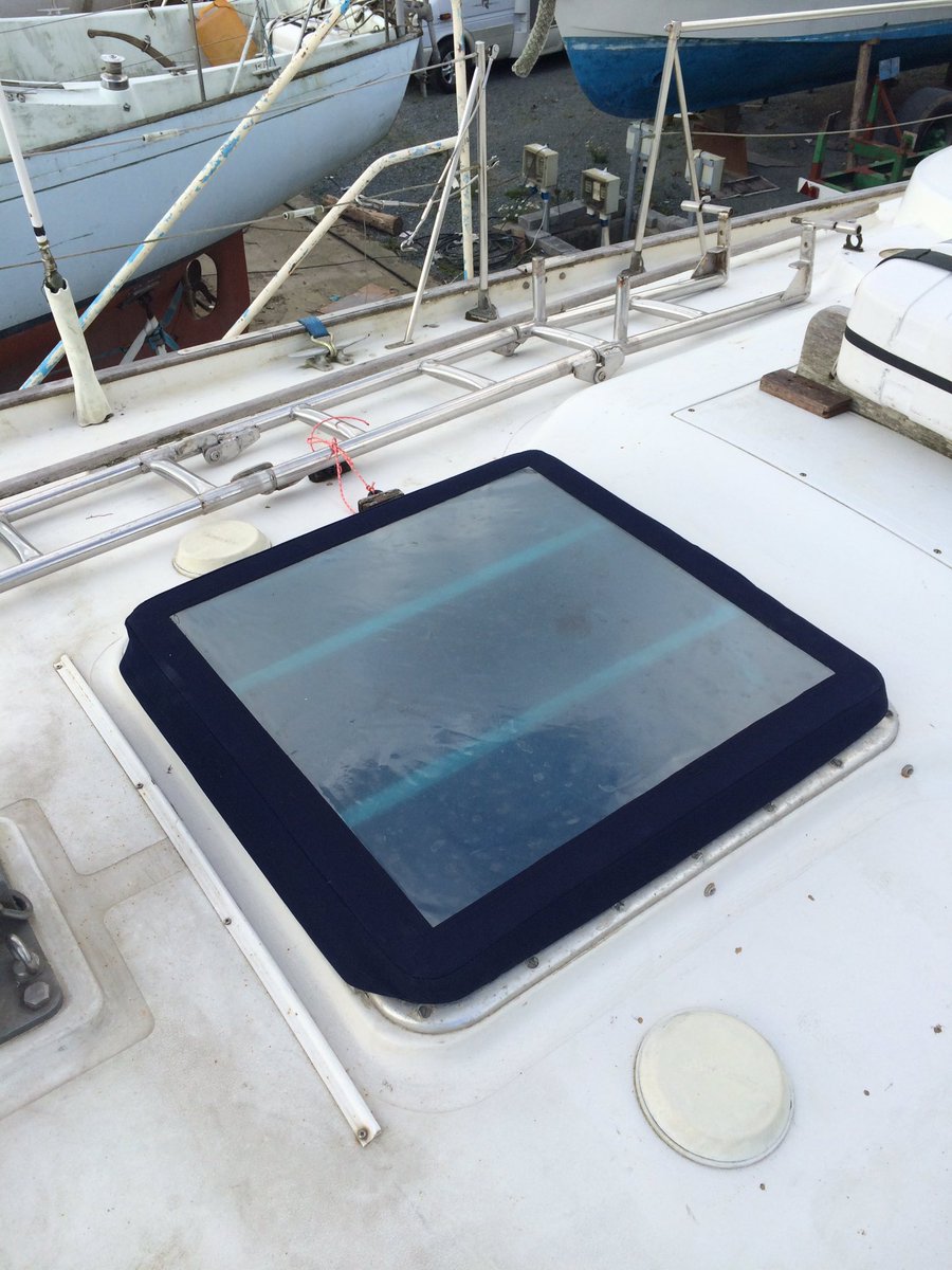 DebarraCovers's tweet photo. Custom made hatch covers for sailing boats ⛵️#wegotyoucovered https://t.co/S8Ic9lJ9fk