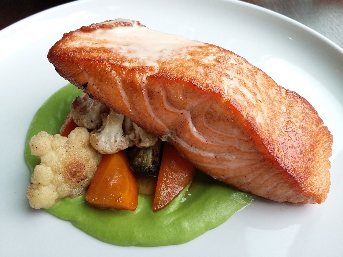 Salmon can be hit or miss - this was a hit <a href="/cheflie/">Jørn Lie</a> #Vaaghals #Oslo