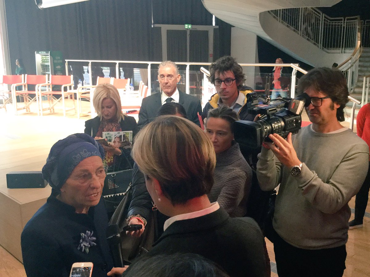 Non si vive senza emozioni, senza essere accettati. <a href="/emmabonino/">Emma Bonino</a> al #forumdelledonneattive #ELLEactive