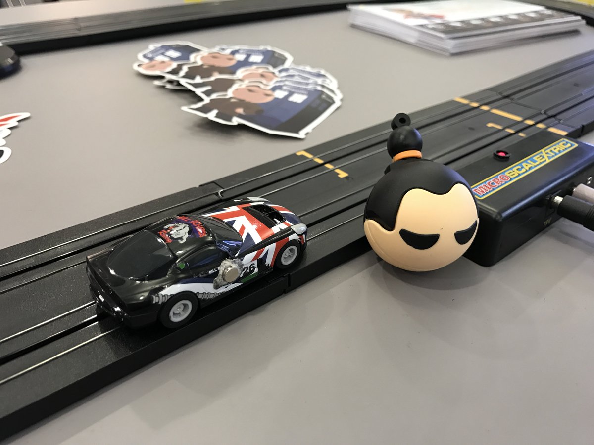 basho_fr's tweet image. discover the most resilient NoSQL solution for IoT big data @BigData_LDN try #Riak TS and pick up a your man bun USB plus great stickers!