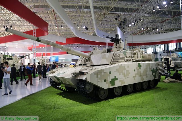ArmyRecognition's tweet image. Chinese Defense Company unveils it new #VT5 light weight #MainBattleTank at #ChinaAirShow #ZHUHAI2016 #China armyrecognition.com/airshow_china_…