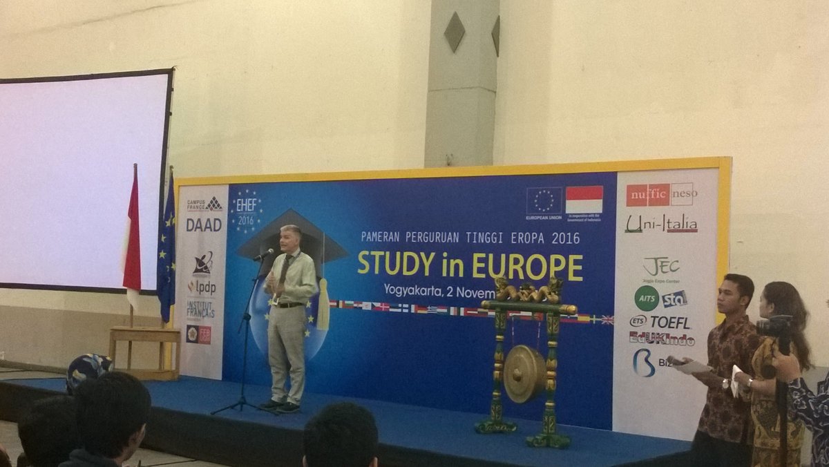 BrestBS's tweet photo. From 2nd to 8th of November 2016, European Higher Education Fair in #Indonesia with @BrestBS 
#EHEF2016 #Jakarta #Surabaya https://t.co/dEkMXq8Mol