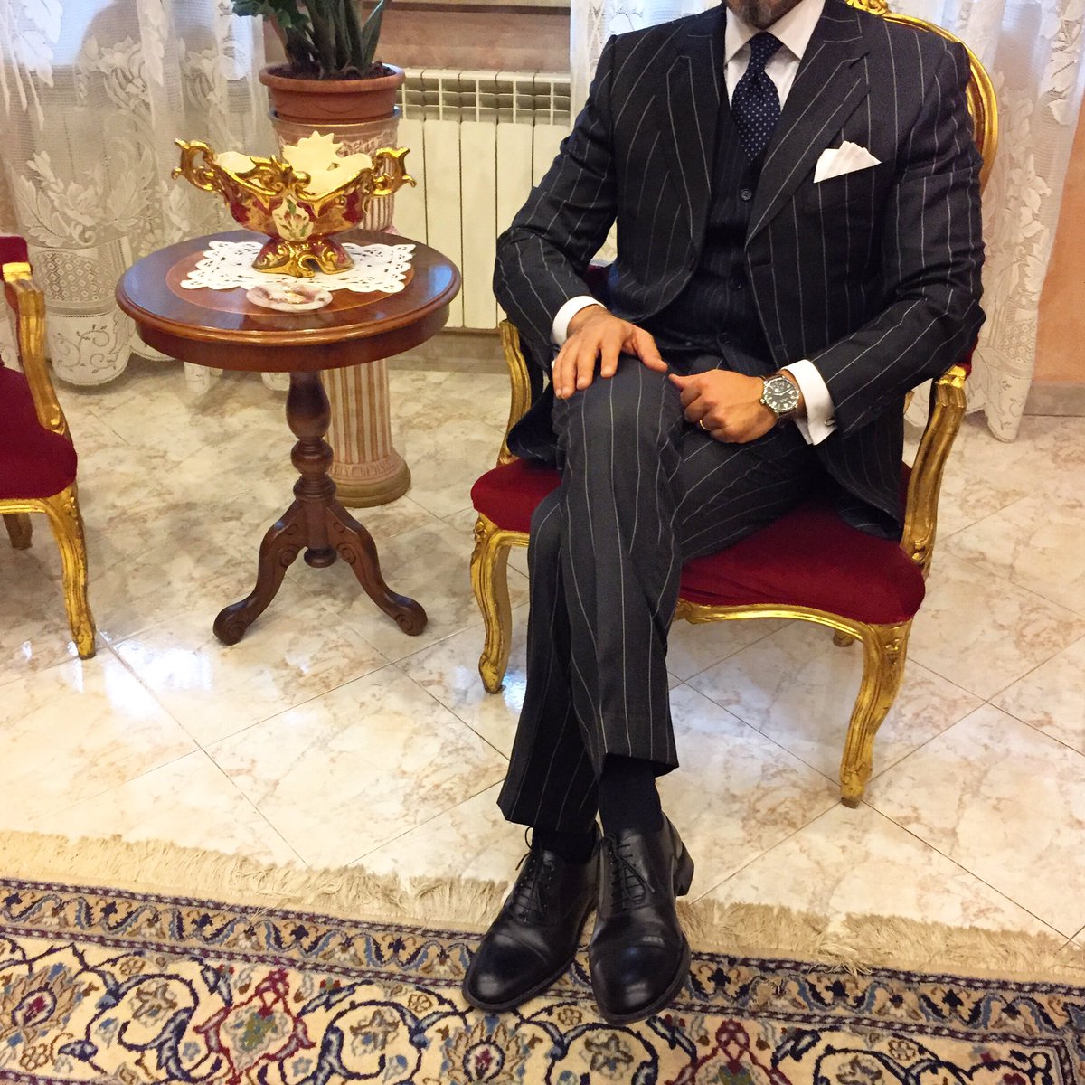 derfaber77's tweet image. Morning details #suit #tailore #pinstriped #fashion #menstyle @AntichiTelai