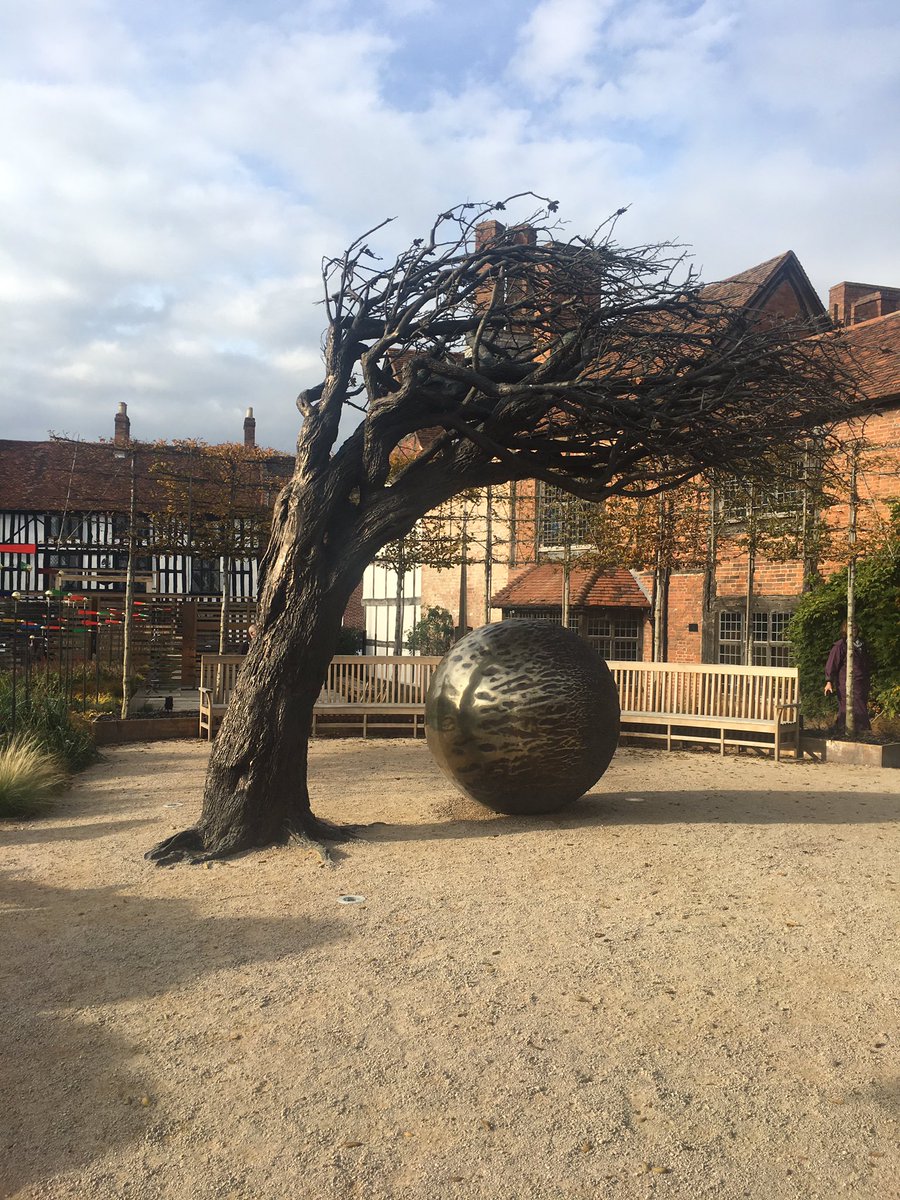 Essjay_88's tweet image. Great visit to #StratforduponAvon yesterday and #ShakespearesNewPlace with knowledgeable volunteers @ShakespeareBT