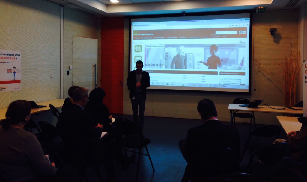LESETABLEURS's tweet photo. 1ère session des ateliers proposés par @LESETABLEURS d'Orange Village ajd aux rencontres #DigitalEtHumain #OrangeLearning & @OrangePlazza https://t.co/7JmYQhIJfY