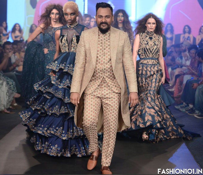 intrigaworld's tweet photo. TOP OF THE WORLD official partner in India LALIT DALMIA https://t.co/ekx7tsQw5I https://t.co/BOd9a161AB