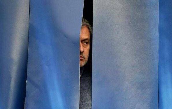 ODDSbible's tweet photo. Games taken for José Mourinho's first five defeats as manager:

- Chelsea: 55
- Real Madrid: 52
- Man United: 17 https://t.co/HfJFHW4tXu