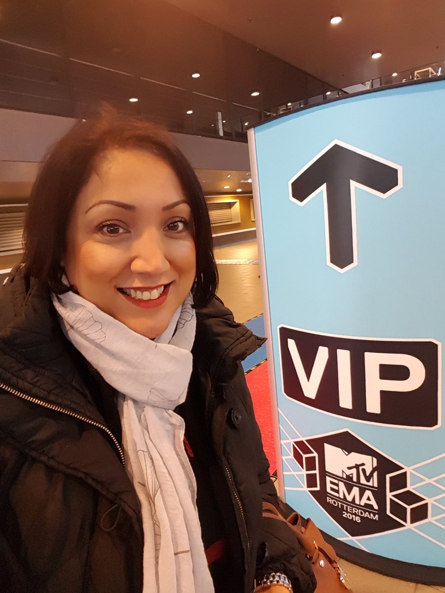 ilahuk's tweet photo. @mtvema @SmartPolishUK @IlahBrows  VIP https://t.co/Ca0G9qyk0P
