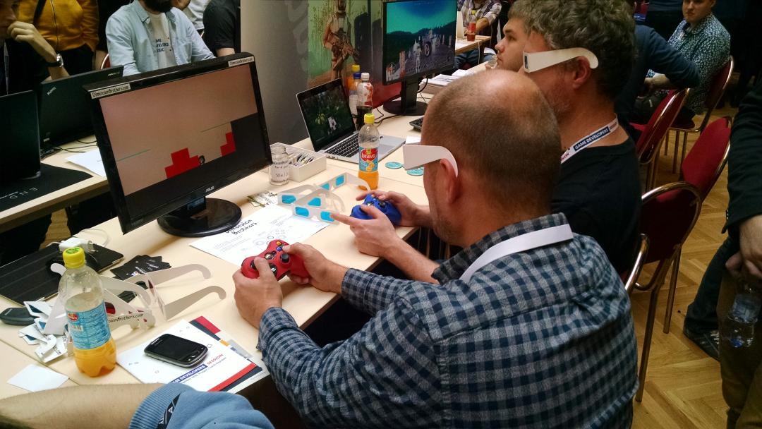 abukac's tweet photo. People enjoying #DimensionBrothers on #GDS2016 come try it! https://t.co/ZwFzUXPiA6