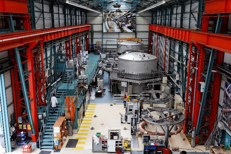 FCC_study's tweet image. #SpotlightOn: Meet our colleagues from Irfu/CEA working to develop the next generation of #colliders: goo.gl/pqvro6. #EuroCirCol