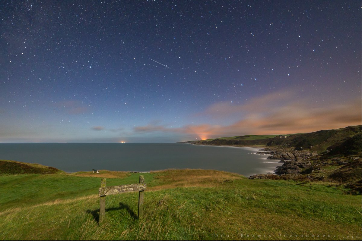 DoojBrawlsPhoto's tweet photo. Moonlit Killantringan Bay @VisitSWScotland @VisitScotland @swfreepress @DGWGO @Galloway_Coast @CanonUKandIE #canon6d #samyang https://t.co/ZYnY7FZMJN
