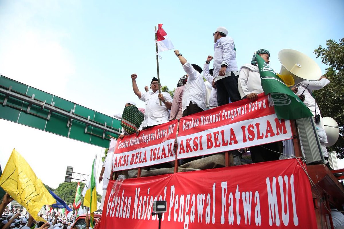 fadlizon's tweet photo. (3). Aksi ini sbg bentuk keprihatinan terhadap tindak penistaan Alquran, tidak berkaitan dgn masalah SARA atau Pilkada.#Jumat411 https://t.co/otOxUgt0lP